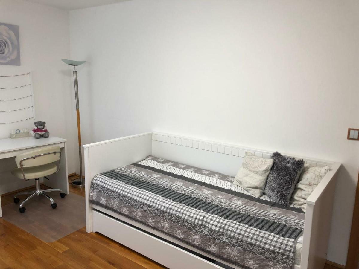 Apartment Tekelova 95M2 Presov Bagian luar foto