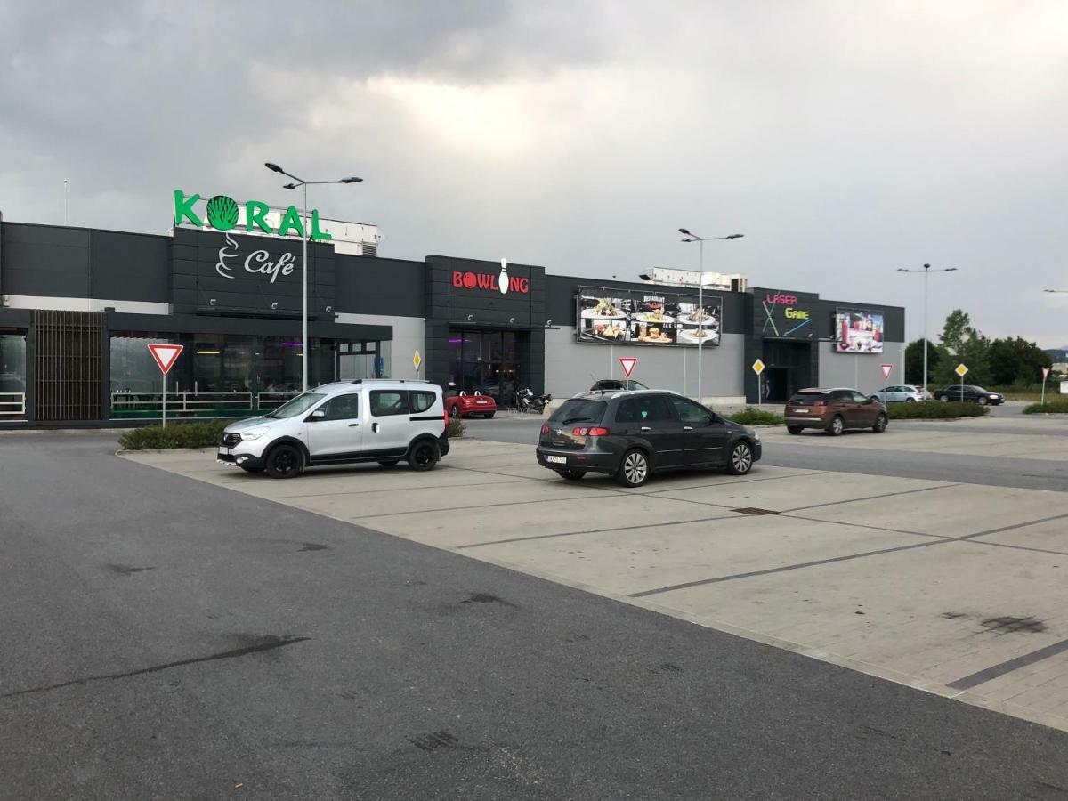 Apartment Tekelova 95M2 Presov Bagian luar foto