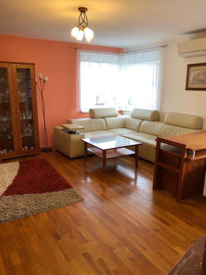 Apartment Tekelova 95M2 Presov Bagian luar foto